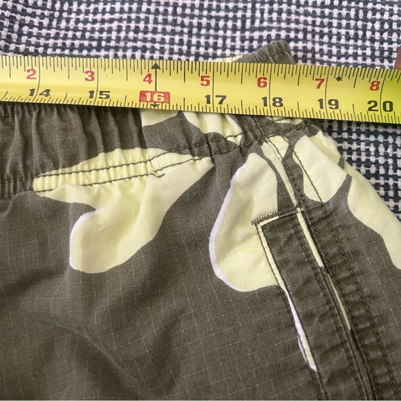 BREAKWATER Board Shorts Olive Yellow Sz XL - Picture 13 of 15